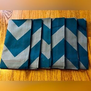 Set of 6 CB2 matching napkins. NWOT - never used